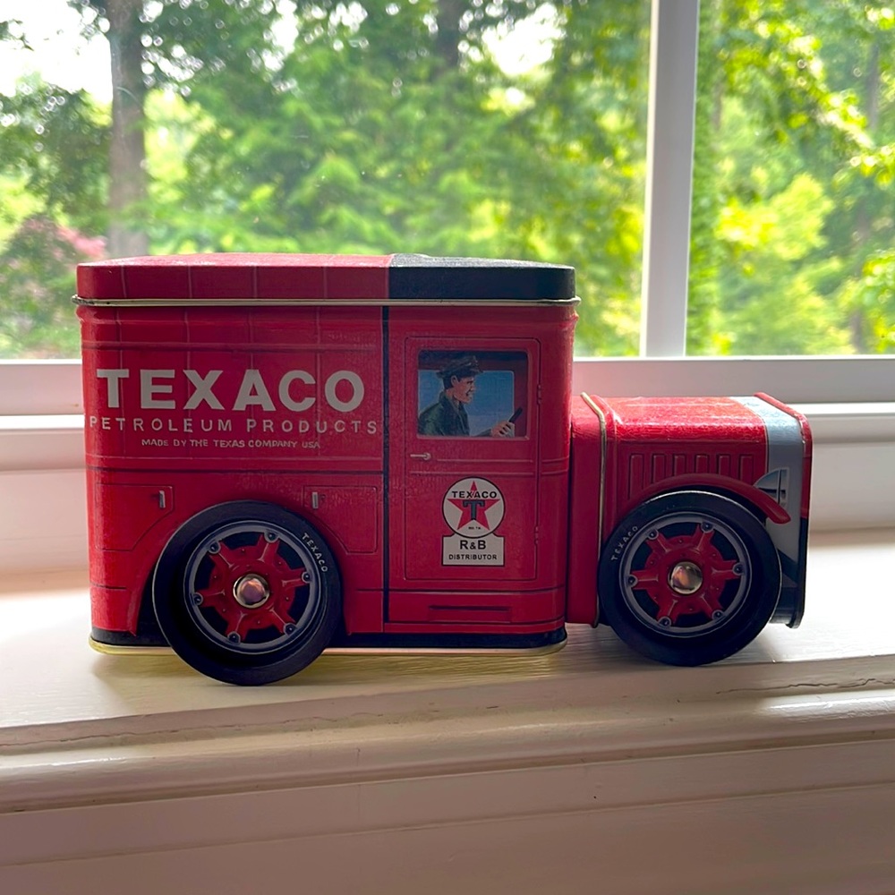 Metal Texaco Truck Bank on Wheels